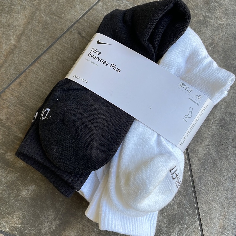 6 pairs (3 WHITE/3 BLACK) NIKE EVERYDAY COTTON CUSHIONED CREW MEN’S SOCKS - Picture 1 of 16
